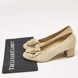 Pre Owned Chanel Khaki Beige Suede Camellia Cap Toe Block Heel Pumps Size 39