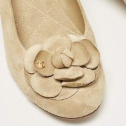 Pre Owned Chanel Khaki Beige Suede Camellia Cap Toe Block Heel Pumps Size 39