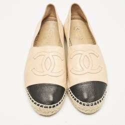 Pre Owned Chanel Beige/Black Leather CC Espadrille Flats Size 38