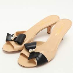 Chanel Beige Leather Bow Slide Sandals Size 39
