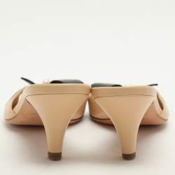 Chanel Beige Leather Bow Slide Sandals Size 39