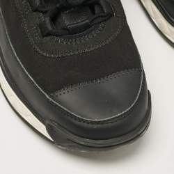 Pre Owned Chanel Black Leather and Neoprene CC Low Top Sneakers Size 39