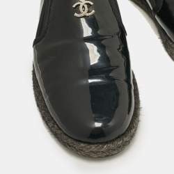 Pre Owned Chanel Black Patent Leather CC Espadrille Loafers Size 39