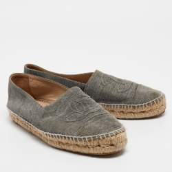 Chanel Grey Textured Suede CC Espadrille Flats Size 38