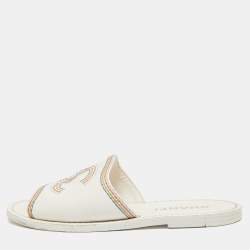 Chanel White Leather CC Logo Embroidered Flat Sandals Size 35