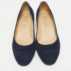Pre Owned Chanel Navy Blue Suede CC Pumps Size 38.5