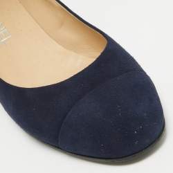 Pre Owned Chanel Navy Blue Suede CC Pumps Size 38.5