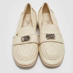 Chanel Off White Leather CC Buckle Loafers Size 35