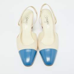 مملوكة مسبقًا Chanel Cream/Blue Leather Cap Toe CC Block Heel Slingback Sandals Size 39