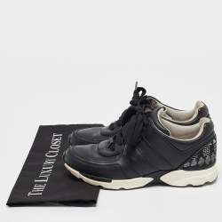 Pre Owned Chanel Black Leather CC Logo Low Top Sneakers Size 37.5