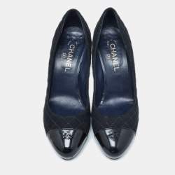 Pre Owned Chanel Navy Blue/Black Quilted Suede and Patent Leather CC Cap Toe Pumps Size 41