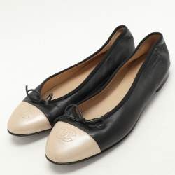 Pre Owned Chanel Black/Beige Leather CC Ballet Flats Size 40.5