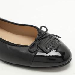 Pre Owned Chanel Black Leather and Patent Leather CC Ballet Flats Size 40.5
