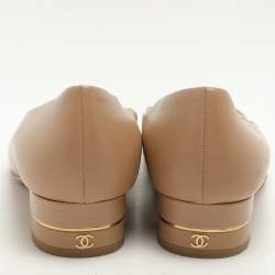 Pre Owned Chanel Brown/Beige Patent and Leather CC Cap Toe Block Heel Pumps Size 41