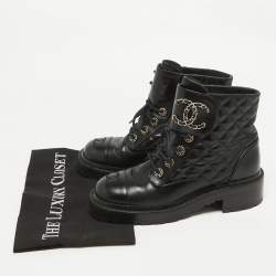 Chanel Black Quilted Leather CC Cap Toe Chain Link Logo Combat Boots Size 38