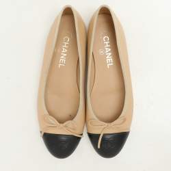 Pre Owned Chanel Beige/Black Leather CC Bow Ballet Flats Size 38.5