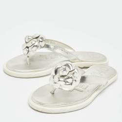 Chanel Silver Leather Camellia Thong Flats Size 36.5