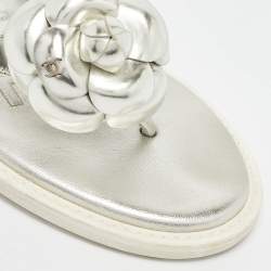 Chanel Silver Leather Camellia Thong Flats Size 36.5