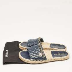 Pre Owned Chanel Navy Blue Quilted Leather CC Chain Link Espadrille Slides Size 37