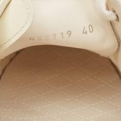 Pre Owned Chanel White/Cream Rubber and Leather CC Low Top Sneakers Size 40 