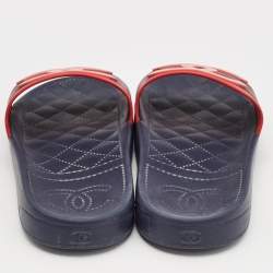 Pre Owned Chanel Navy Blue/Red Striped Rubber CC Slides Size 36