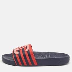 Pre Owned Chanel Navy Blue/Red Striped Rubber CC Slides Size 36