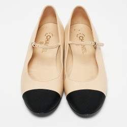 Pre Owned Chanel Beige/Black Leather Cap Toe Ballet Flats Size 40.5
