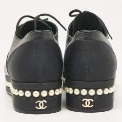 Chanel Black Leather and Fabric CC Faux Pearl Lace Up Oxfords Size 40