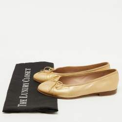 Pre Owned Chanel Sand Beige Patent Leather CC Cap Toe Bow Ballet Flats Size 37