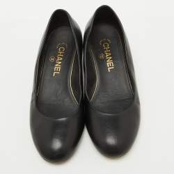 Pre Owned Chanel Black Leather Pearl Embellished Block Heel Pumps Size 37