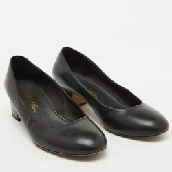 Pre Owned Chanel Black Leather Pearl Embellished Block Heel Pumps Size 37