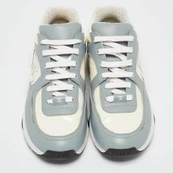 Pre Owned Chanel Blue/Cream Leather and Patent Leather CC Low Top Sneakers Size 40