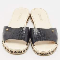 Chanel Navy Blue Patent Leather Chain Embellished Flat Slides Size 39.5