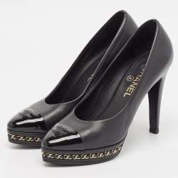 Chanel Black Leather and Patent Cap Toe CC  Pumps Size 38.5