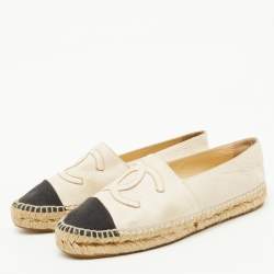 Chanel Off White/Black Leather and Canvas CC Cap Toe Espadrille Flats Size 38