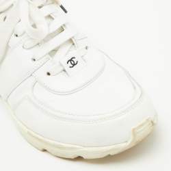 Pre Owned Chanel White/Black Leather and Fabric CC Low Top Sneakers Size 40