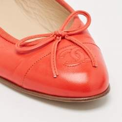 Pre Owned Chanel Red Leather CC Cap Toe Bow Ballet Flats Size 35.5