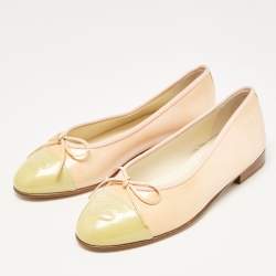 Chanel Two Tone Patent Leather CC Ballet Flats Size 35.5