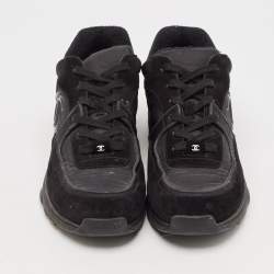 Pre Owned Chanel Black/Navy Blue Suede and Fabric CC Low Top Sneakers  Size 45
