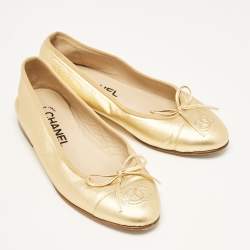 Pre Owned Chanel Gold Leather Cap Toe CC Bow Ballet Flats Size 35.5