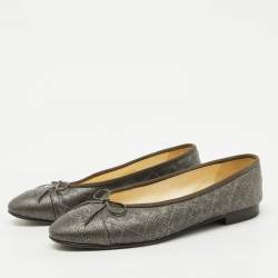 Pre Owned Chanel Dark Grey Leather CC Cap Toe Bow Ballet Flats Size 38