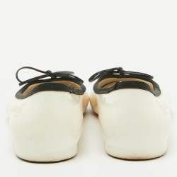 Pre Owned Chanel White/Black Rubber CC Cap Toe Bow Ballet Flats Size 36