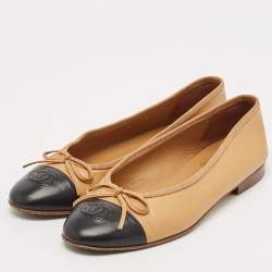 Pre Owned Chanel Beige/Black Leather CC Bow Ballet Flats Size 38.5