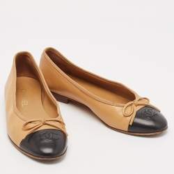 Pre Owned Chanel Beige/Black Leather CC Bow Ballet Flats Size 38.5