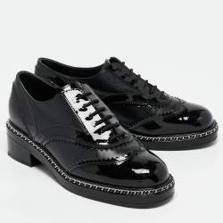 Chanel Black Leather and Patent CC Lace Up Oxfords Size 39