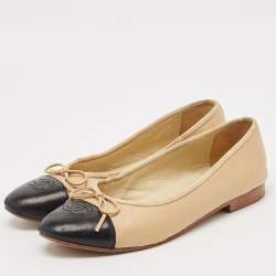 Pre Owned Chanel Beige/Black Leather CC Cap Toe Bow Ballet Flats Size 40