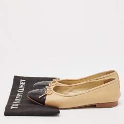 Pre Owned Chanel Beige/Black Leather CC Cap Toe Bow Ballet Flats Size 40