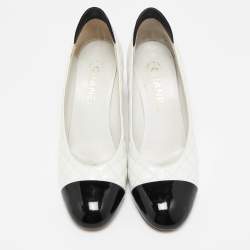 Pre Owned Chanel White/Black Quilted Leather and Patent Cap Toe CC Pumps Size 38.5