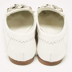 Pre Owned Chanel Off White Patent Leather Chain Embellished Smoking Loafers Size 39