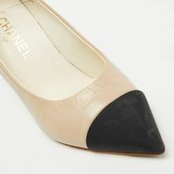 Chanel Beige/Black Leather and Canvas Faux Pearl Cap Toe Pumps Size 38